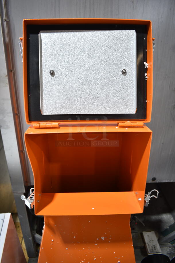 BRAND NEW SCRATCH AND DENT! Fryclone 259TRANSPB Metal Orange 70 - 100 lb. Fryer Oil Shuttle - Image 3 of 5