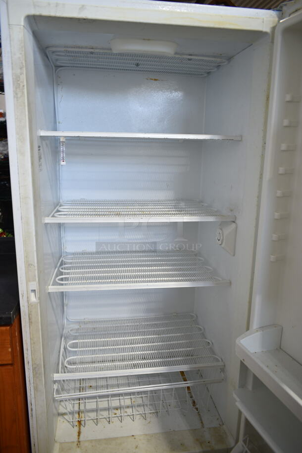 Kenmore 253.28042800 Single Door Reach In Freezer. 115 Volts, 1 Phase. Tested and Working! - Image 3 of 4