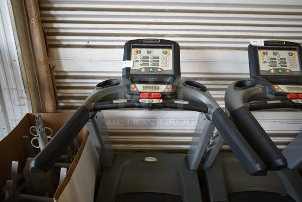 Matrix Ultimate Deck Commercial Floor Style Treadmill. Tested and Working! - Image 4 of 6
