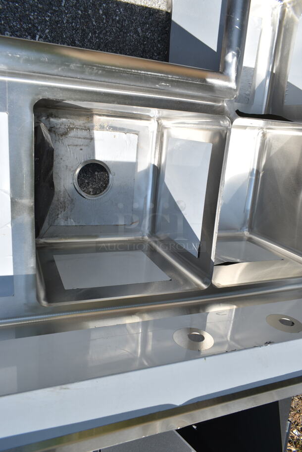BRAND NEW SCRATCH AND DENT! Regency 600S3141414C Stainless Steel 44 1/2" 16 Gauge Stainless Steel Three Compartment Commercial Corner Sink with Two Drainboards - 14" x 14" x 14" Bowls. No Legs. - Image 6 of 10