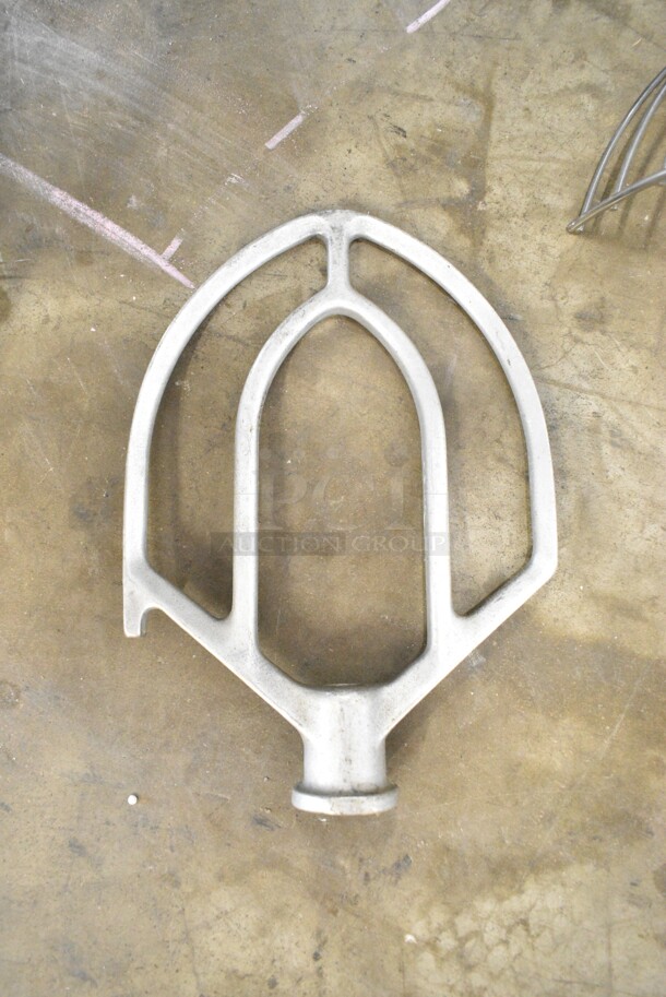 Hobart A-200 Metal Commercial Countertop 20 Quart Planetary Dough Mixer w/ Stainless Steel Mixing Bowl, Dough Hook Paddle and Whisk Attachment. 115 Volts, 1 Phase. Tested and Working!
 - Image 7 of 10