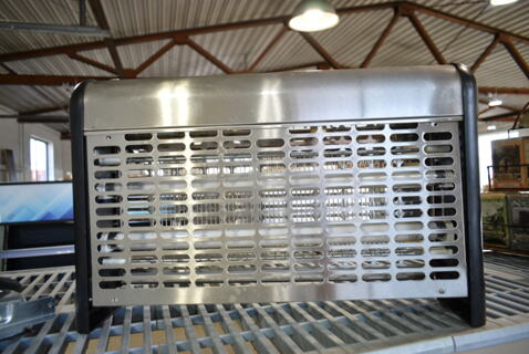 Bug Zapper. 120 Volts, 1 Phase. Tested and Working!
