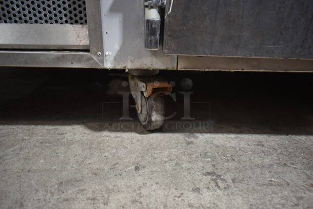 2014 Leader LM72 S/C Stainless Steel Commercial Prep Table w/ 21 Stainless Steel Drop In Bins and Sneeze Guard on Commercial Casters. 115 Volts, 1 Phase.  Tested and Does Not Power On - Image 4 of 9