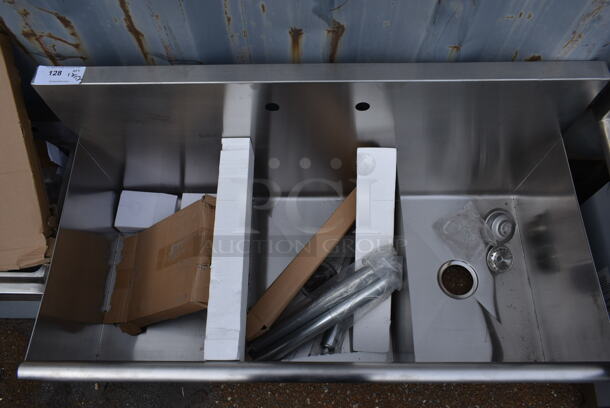 BRAND NEW SCRATCH AND DENT! Stainless Steel Commercial 3 Bay Sink w/ Legs. Bays 16x21 - Image 2 of 2
