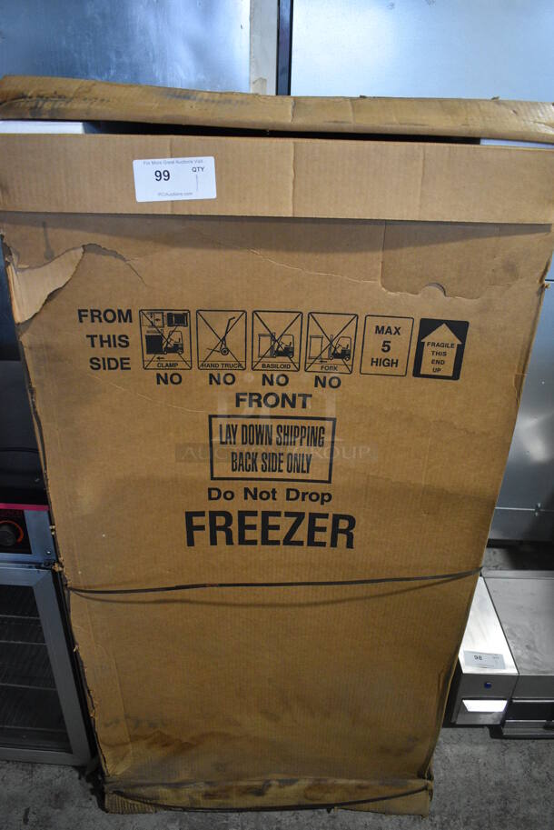 BRAND NEW IN BOX! KD Distributing Model FMR1 Metal Commercial Refrigerated Juice Mate Vending Machine. 115 Volts, 1 Phase. 28x27x56. Tested and Working! - Image 2 of 3