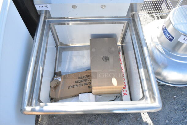BRAND NEW SCRATCH AND DENT! Steelton 522CS12424 29 1/2" 18-Gauge Stainless Steel One Compartment Commercial Sink without Drainboard - 24" x 24" x 12" Bowl. - Image 2 of 7