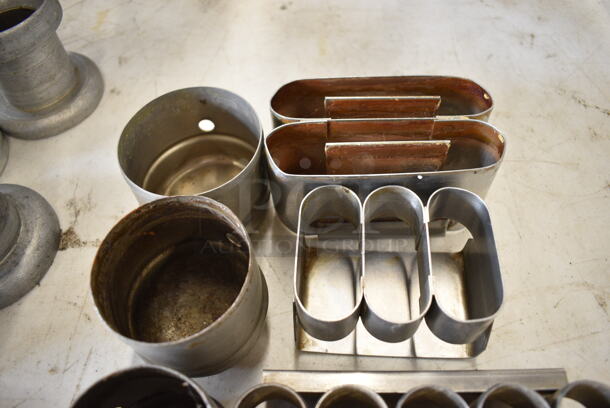 8 Various Metal Donut Cutters. Includes 5x3x2.5. 8 Times Your Bid! - Image 3 of 4