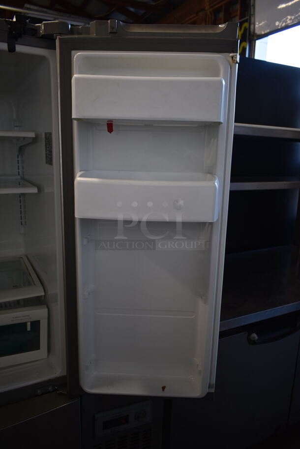 LG LMX25964ST/00 Stainless Steel French Style Cooler Freezer Combo. 115 Volts, 1 Phase. Tested and Powers On But Does Not Get Cold - Image 5 of 9