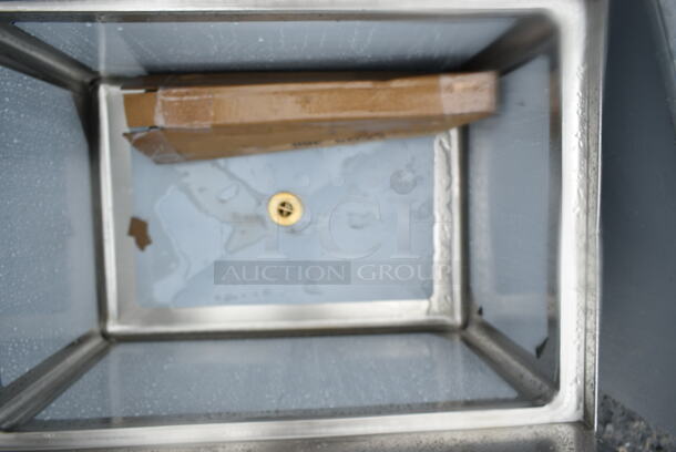 BRAND NEW SCRATCH AND DENT! Steelton 522UIB1824 1 8" x 24" Underbar Ice Bin with Bottle Holders - 77 lb. - Image 7 of 8
