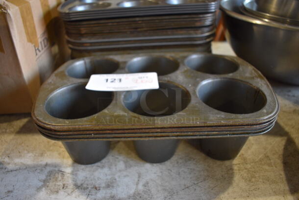 ALL ONE MONEY! Lot of 20 Metal 6 Cup Muffin Baking Pans. 13.5x9x3, 13.5x9x1.5 - Image 6 of 6