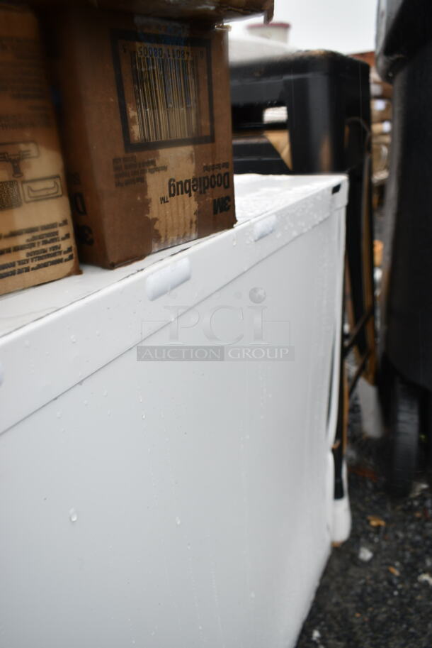 BRAND NEW SCRATCH AND DENT! White Metal 2 Drawer Filing Cabinet.  - Image 6 of 6