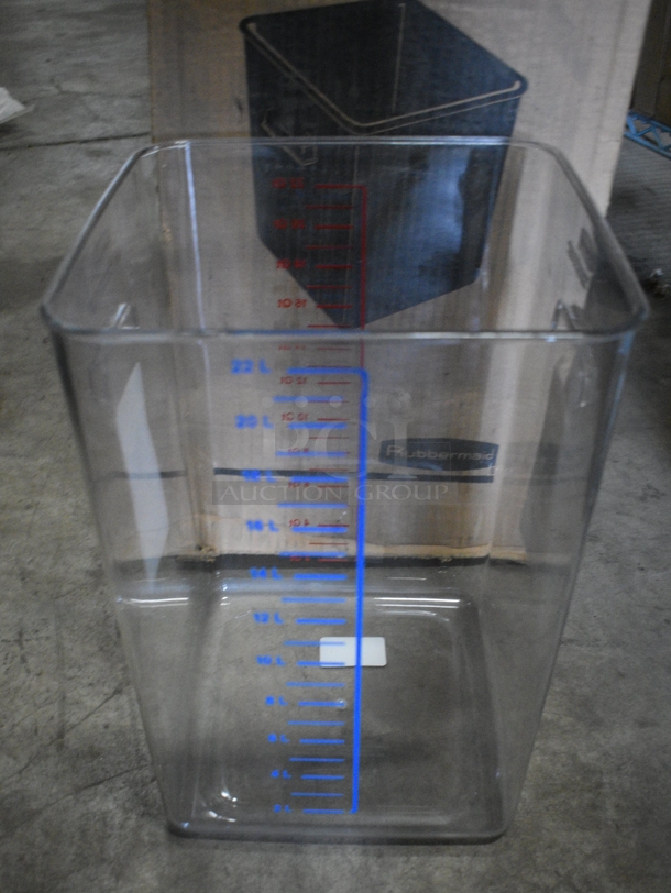 6 BRAND NEW IN BOX! Rubbermaid Clear Poly Containers. 11.5x10.5x14.5. 6 Times Your Bid!