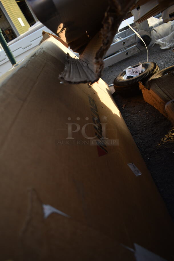 BRAND NEW SCRATCH AND DENT! Magliner Gemini Sr. 500 lb. 2-in-1 Convertible Hand Truck with 10" Pneumatic Wheels and U-Loop Handle GMK81UA4  - Image 2 of 3