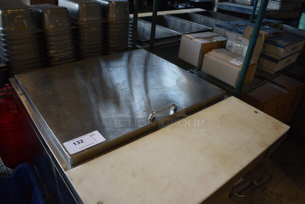 Continental SW27-12M Stainless Steel Commercial Prep Table on Commercial Casters. 115 Volts, 1 Phase. 27.5x34x37. Tested and Working! - Image 3 of 6