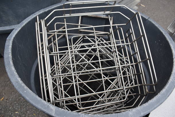 7 Various Poly Trash Cans. Includes 29x27x33, 26x24x32. 7 Times Your Bid! - Image 7 of 7