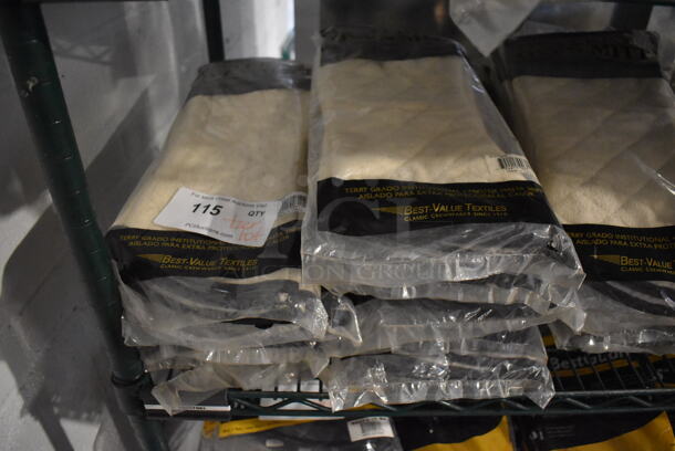 ALL ONE MONEY! Tier Lot of Various BRAND NEW Items Including Oven Mitts - Image 3 of 6