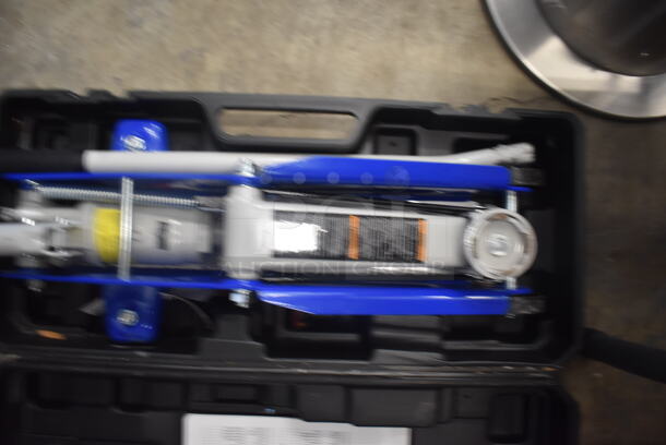 Duralast Car Jack in Case - Looks NEW! - Image 3 of 3