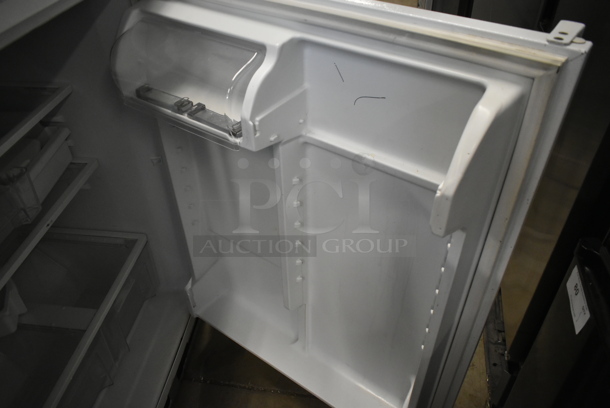 Maytag M1TXEGMYW01 Metal Cooler Freezer Combo. 115 Volts, 1 Phase. Tested and Working! - Image 5 of 6