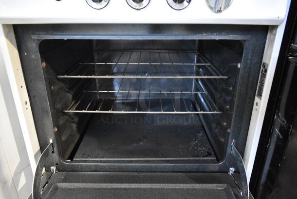 Metal Gas Powered 4 Burner Range w/ Oven. - Image 4 of 5