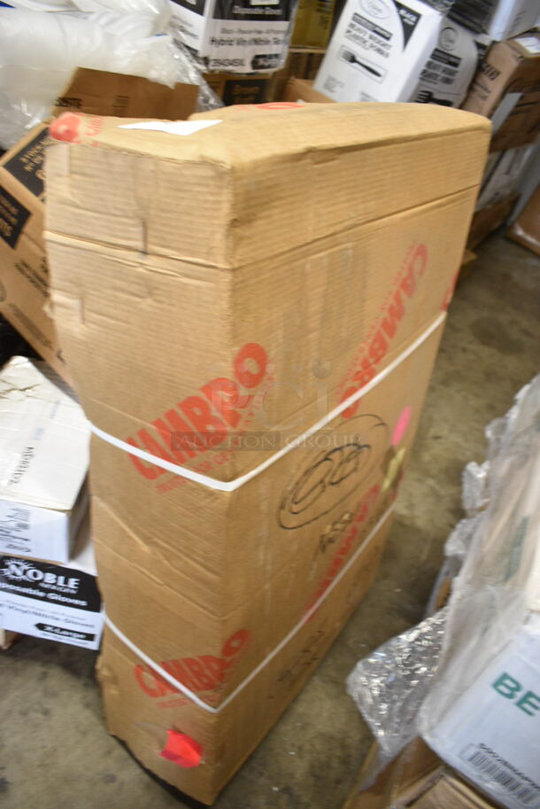 BRAND NEW SCRATCH AND DENT! Cambro CPSK2442VS4480 Camshelving® Premium 24" x 42" Shelf Kit with 1 Solid and 3 Vented Shelves - Image 2 of 3