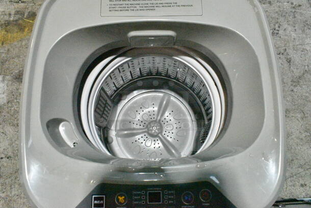 BRAND NEW SCRATCH AND DENT! RCA RPW116 1.0 Cu. ft. Top Load Compact Washing Machine, RPW116, Gray 115 Volts, 1 Phase. Tested and Working! - Image 5 of 7