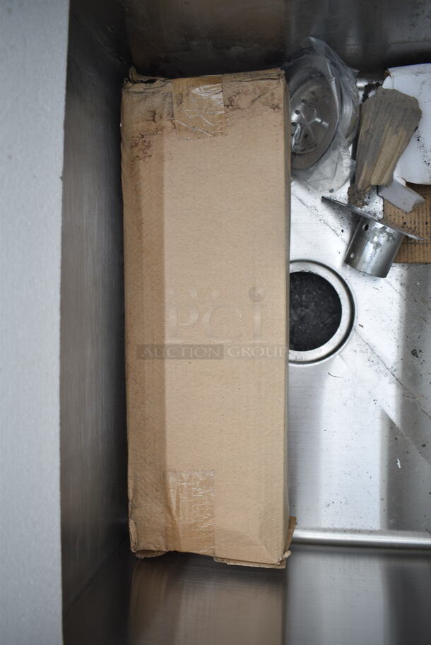 BRAND NEW SCRATCH AND DENT! Stainless Steel Commercial 3 Bay Sink.  - Image 7 of 7