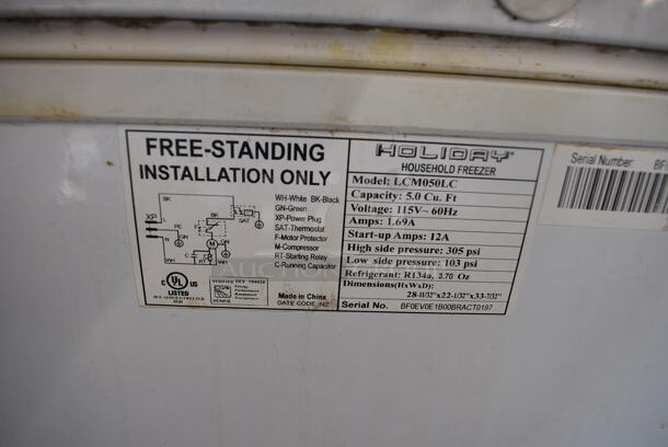 Holiday LCM050LC Metal Chest Freezer. 115 Volts, 1 Phase. 30x22x34. Tested and Working! - Image 5 of 5