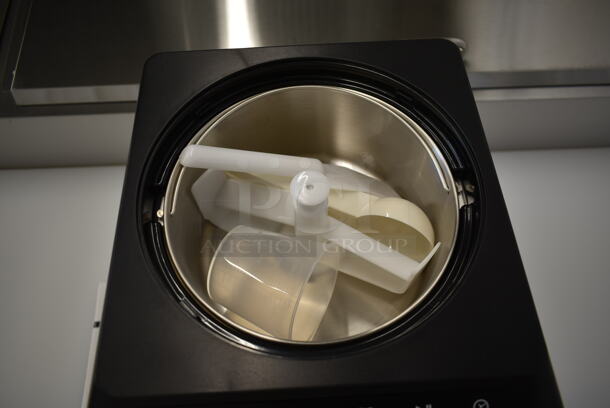 BRAND NEW SCRATCH AND DENT! Whynter ICM-201SB 2.1 Quart Countertop Automatic Ice Cream Maker. 115 Volts, 1 Phase. Tested and Working! - Image 4 of 5