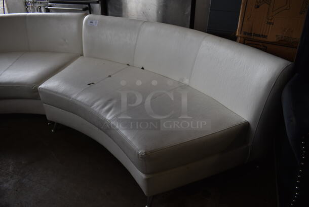 White Curved Bench. 70x32x30 - Image 2 of 4