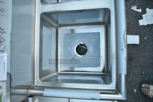BRAND NEW SCRATCH AND DENT! Regency 600S31515 54" 16-Gauge Stainless Steel Three Compartment Commercial Sink with Galvanized Steel Legs and without Drainboards - 15" x 15" x 12" Bowls. No Legs - Image 4 of 8