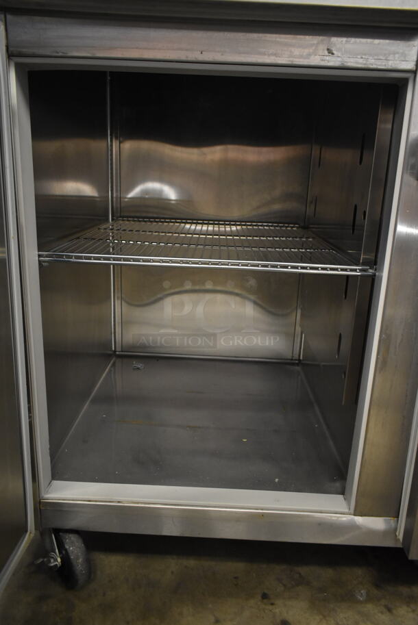 2017 True STR2DT-4HS Stainless Steel Commercial 4 Half Size Reach In Dual Temperature Cooler and Freezer w/ Poly Coated Racks on Commercial Casters. 115 Volts, 1 Phase. Tested and Freezer Side is Working and Cooler Side Needs Refrigerant To Work - Image 9 of 12