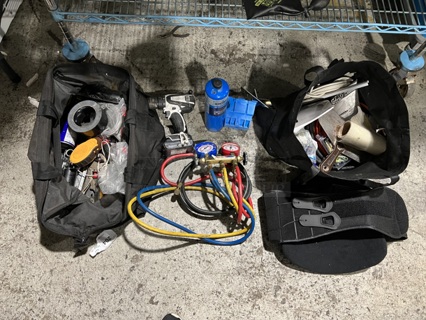 ALL ONE MONEY! Tier Lot of Various Items Including Bags, Pressure Pump Down System, Makita Drill, Tool Bag and Wires