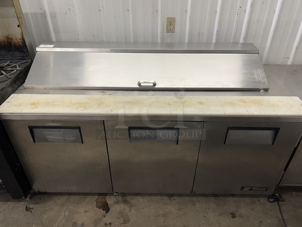 True Model TSSU-72-18 Stainless Steel Commercial Sandwich Salad Prep Table Bain Marie Mega Top on Commercial Casters. 115 Volts, 1 Phase. 72x30x43. Tested and Powers On But Does Not Get Cold