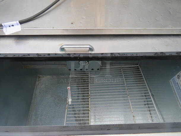 One Working Continental Bottle Box On Casters. 115 Volt. Model#CBC37-SS. 37X28X37 - Image 2 of 2