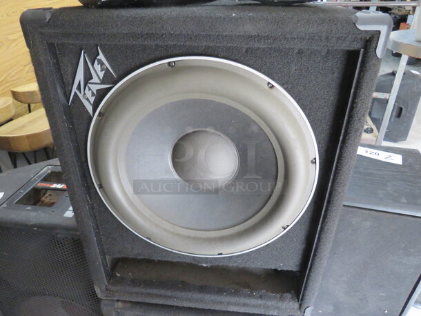 One Peavey Soundtech Speaker. #B15S. - Image 1 of 1