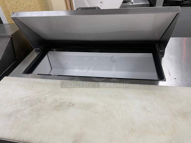 Fully Working! True Commercial Prep Sandwich Refrigerated Table With  Board 115 Volt NSF Tested and Working! - Image 5 of 9
