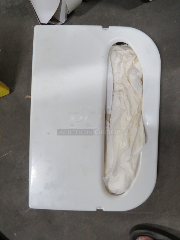Wall Mount Seat Cover Holders. 2XBID - Image 1 of 1