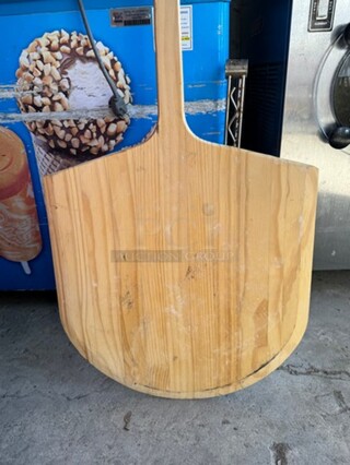 Pizza peel with 22" Handle

