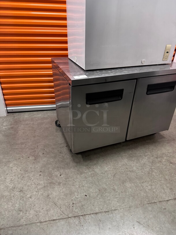 Working! Blue Air BLUR48-HC 48 inch 2 Section Undercounter Refrigerator 115 Volt NSF Tested and Working! - Image 8 of 9