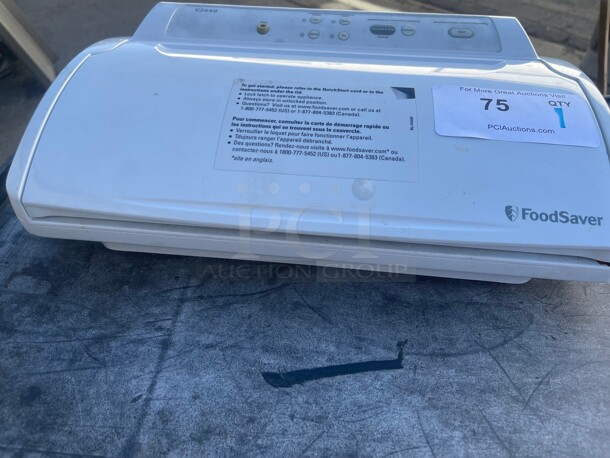 Clean! FoodSaver Compact Vacuum Sealer Machine Airtight Food Storage and Sous Vide, White NSF 115 Volt Tested and Working! - Image 3 of 7