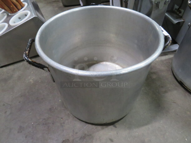 One 12.5 Inch Aluminum Stock Pot. - Image 1 of 1