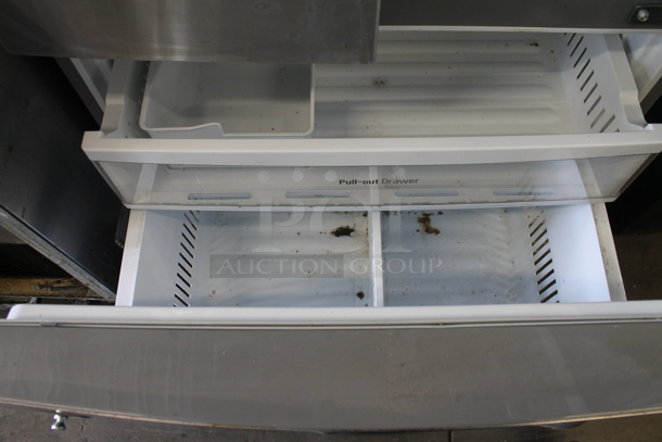 LG LFXS27566S/00 Stainless Steel Cooler Freezer Combo Unit. 115 Volts, 1 Phase. Tested and Powers On But Does Not Get Cold - Image 9 of 12