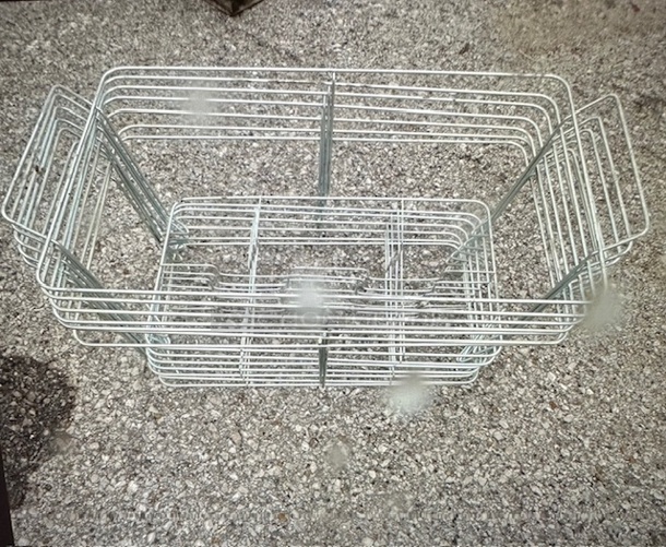 One Lot Of 6 Wire Chafer Stands. - Image 1 of 1