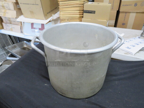 One Aluminum Stock Pot. 11X9