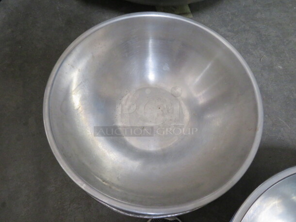 11.5 Inch Stainless Steel Mixing Bowl. 2XBID
