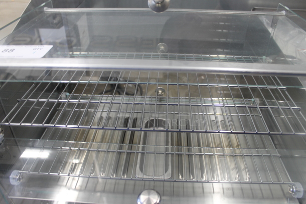 BRAND NEW SCRATCH AND DENT! RTR-50L Stainless Steel Countertop Heated Display Case Merchandiser. 110-120 Volts, 1 Phase. Tested and Working! - Image 4 of 7