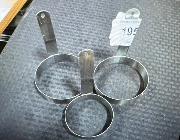 Assorted Size SS Egg Ring. 3XBID - Image 1 of 1