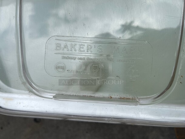 Clean! Baker's Mark 21 Gallon / 335 Cup White Slant Top Mobile Ingredient Storage Bin with Sliding Lid & Scoop NSF on Casters  - Image 5 of 7