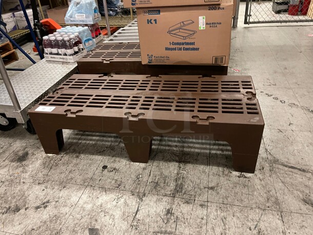 Cambro  48 in X 21 in X 12 in Stationary Dunnage Rack w/ 3000 lb Capacity, Polymer NSF Great For Food Storage  - Image 4 of 6