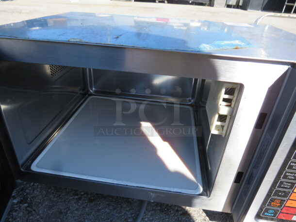 One Solwave Microwave. 20X14X12 - Image 2 of 2